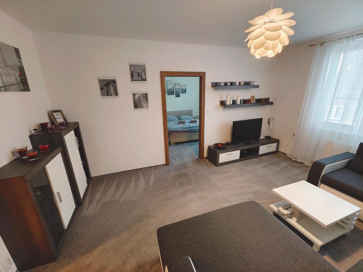 Apartman V Centru 卡罗维发利 外观 照片